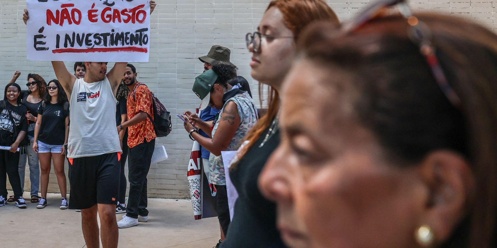 Servidores públicos defendem melhores salários e condições de trabalho