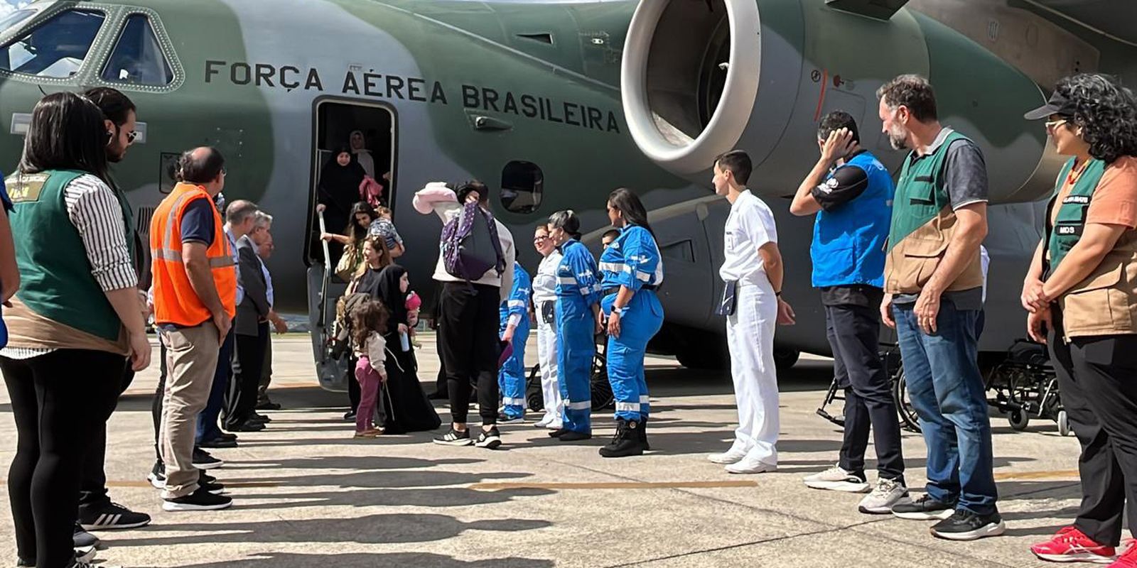 Sétimo voo da FAB com 82 repatriados do Líbano chega a São Paulo