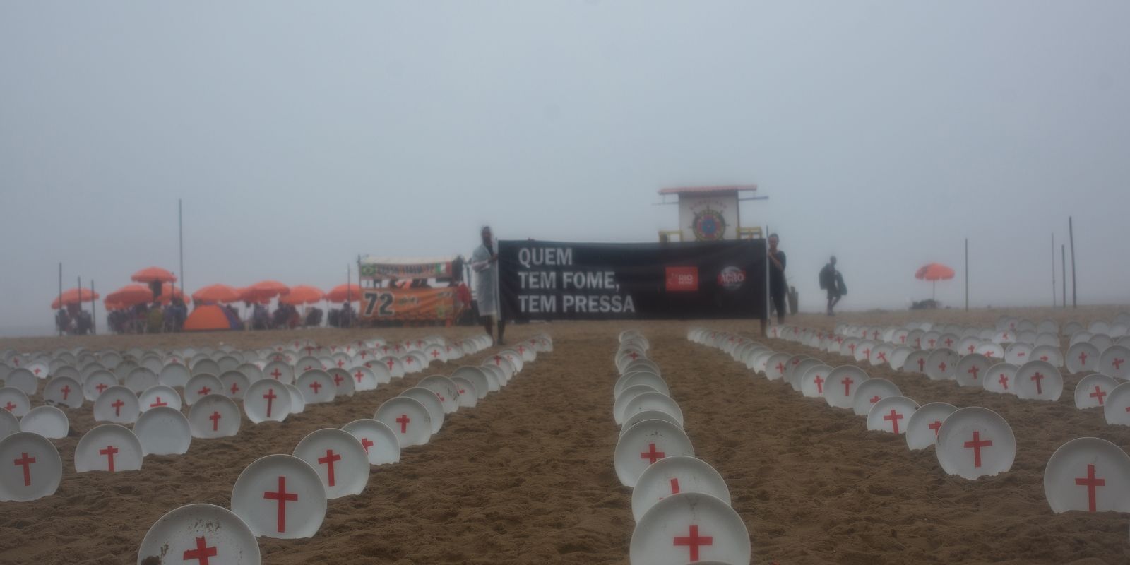 Copacabana recebe manifestações pelo fim da fome e para pressionar G20