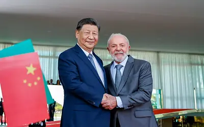 Xi Jinping é recebido por Lula no Palácio da Alvorada