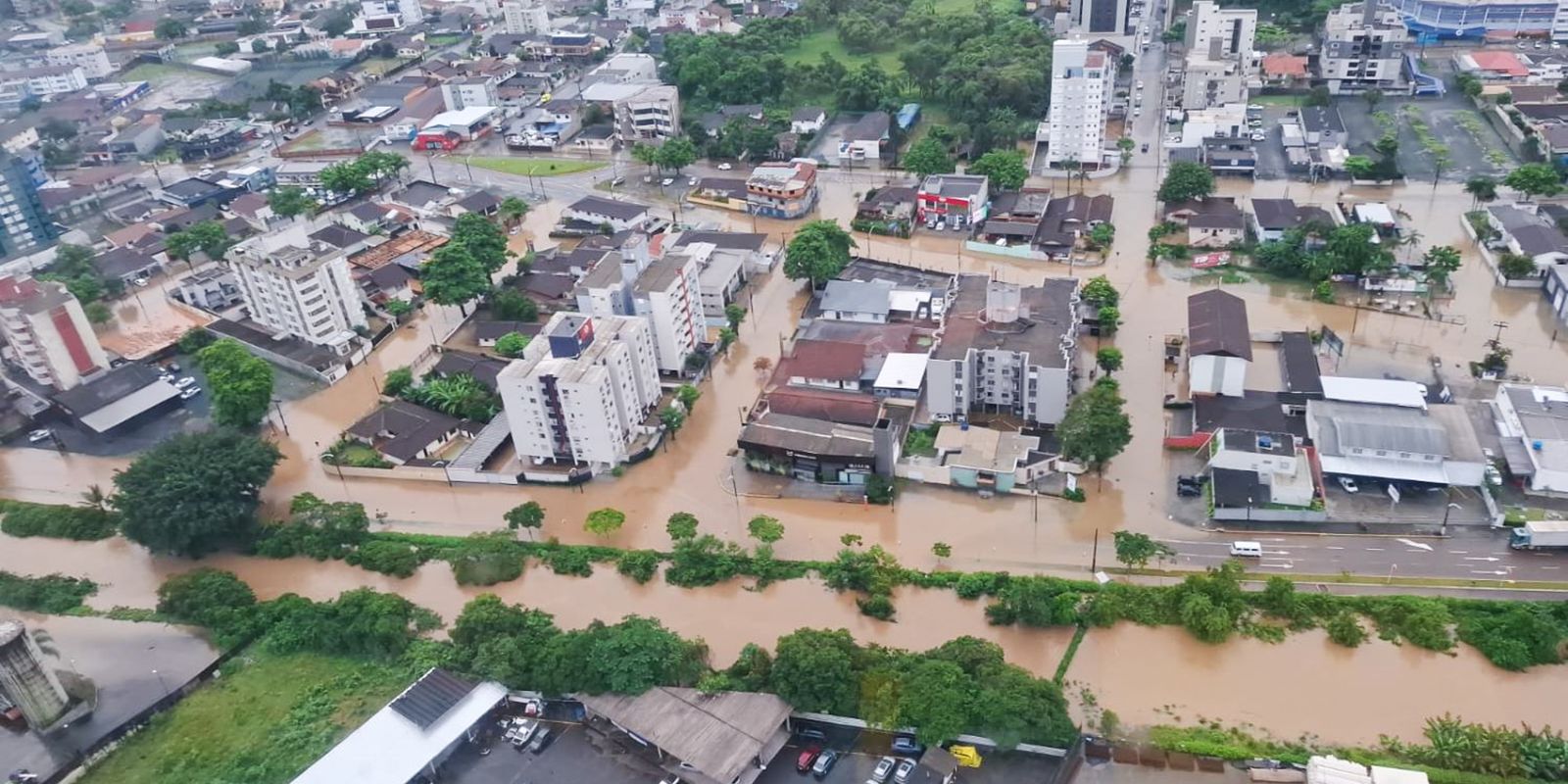 Defesa Civil prevê chuva forte até segunda-feira em Santa Catarina