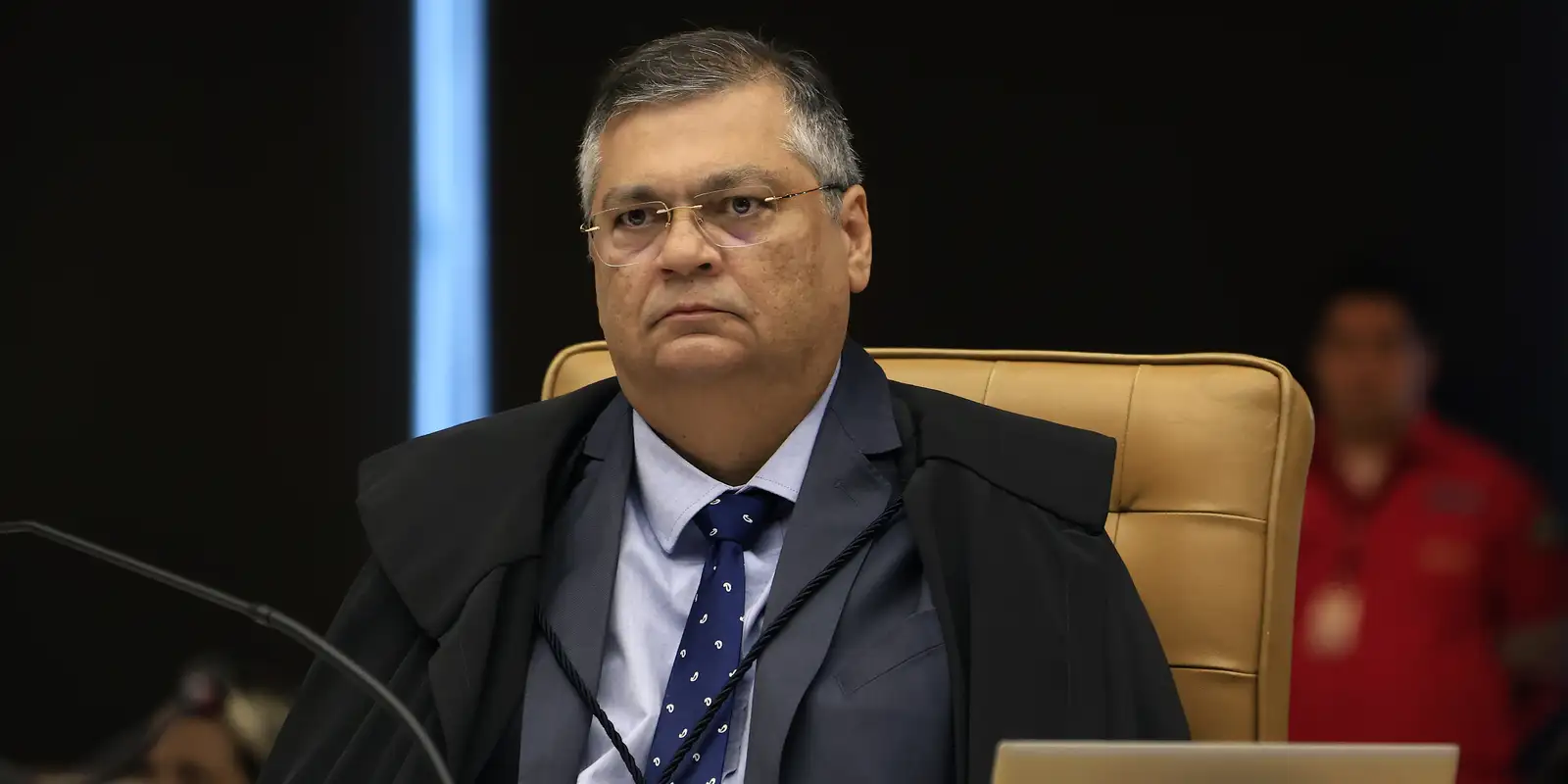 Dino libera retomada do pagamento de emendas parlamentares suspensas