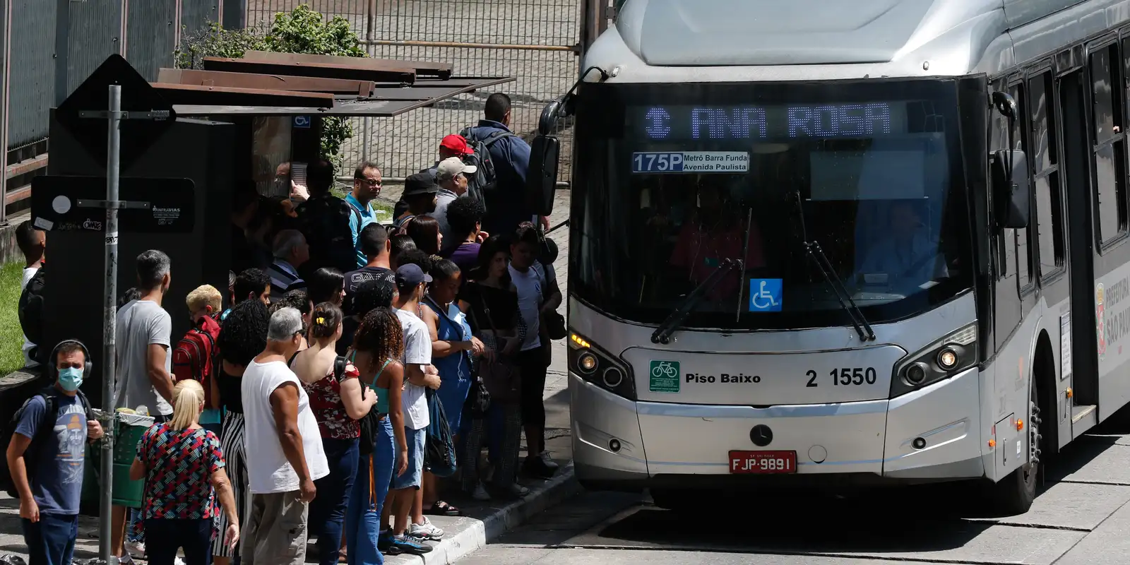 SP: Justiça dá prazo para prefeitura explicar alta da tarifa de ônibus