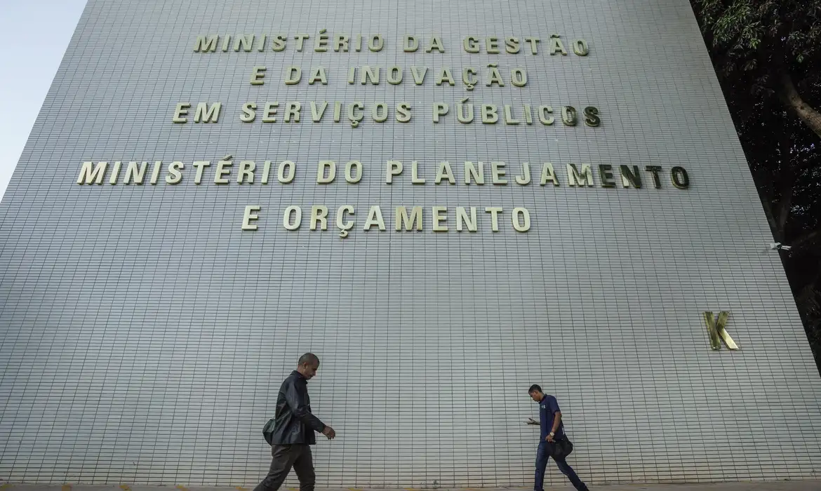 Ministério da Gestão autoriza nomeação de 160 aprovados em concurso