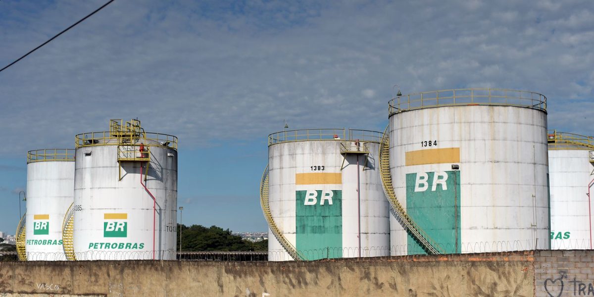 Gasolina a R$ 9 reacende debate sobre privatização da BR Distribuidora