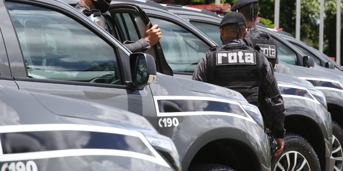 Senegalês atingido por policiais deve ficar com fragmento na cabeça
