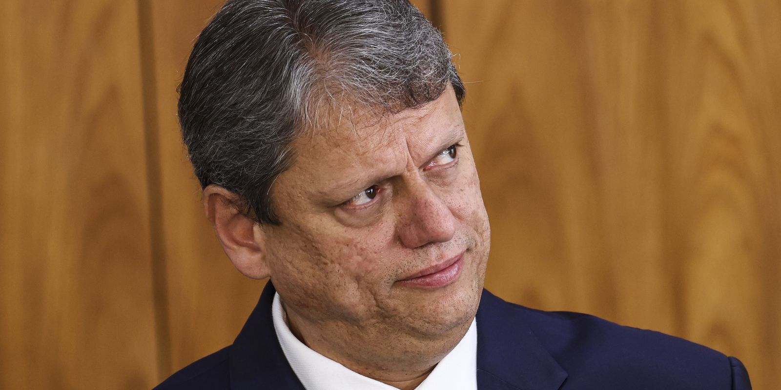 Moraes dá cinco dias para PGR se manifestar sobre pedido de investigação contra Tarcísio