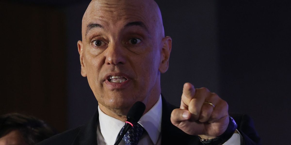 “Verdade prevaleceu”, diz Moraes sobre fim de sanções