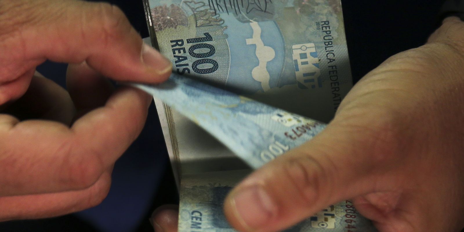 Venda de títulos públicos bate recorde de R$ 8,25 bilhões para meses de fevereiro