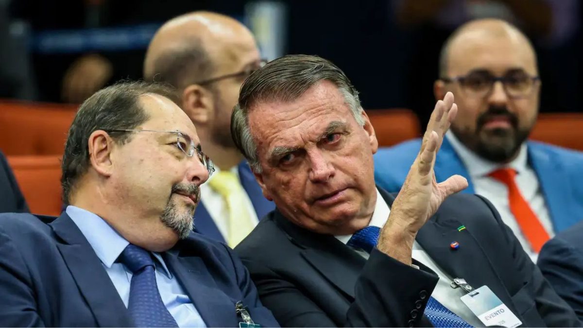 Réu no STF, Bolsonaro encara seu maior teste de sobrevivência