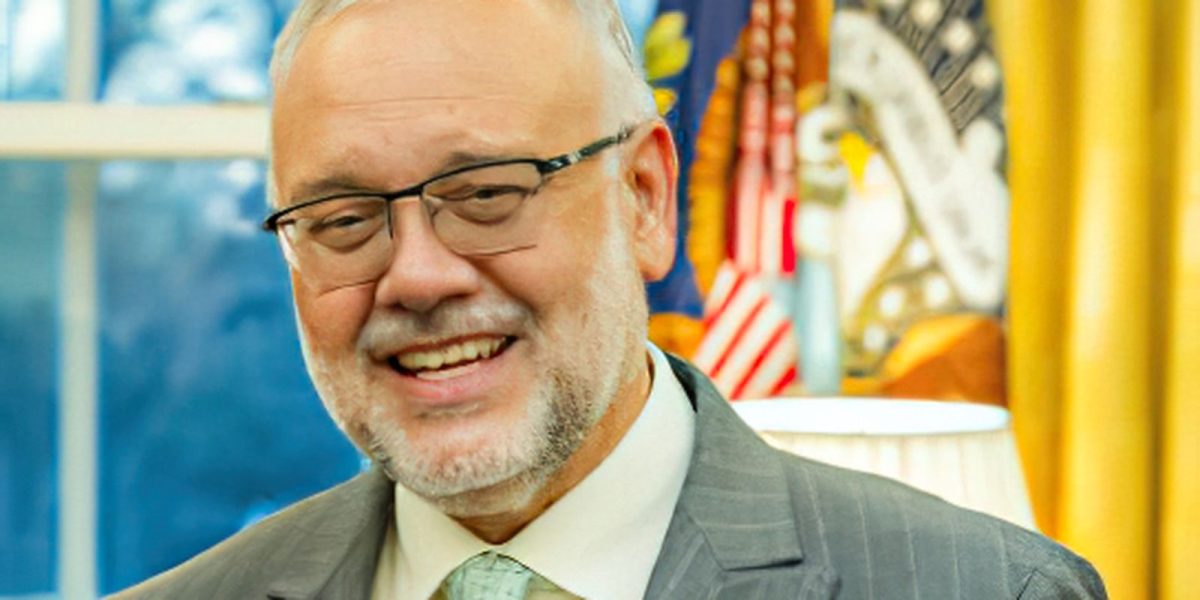 Tensão diplomática: EUA declaram embaixador da África do Sul persona non grata