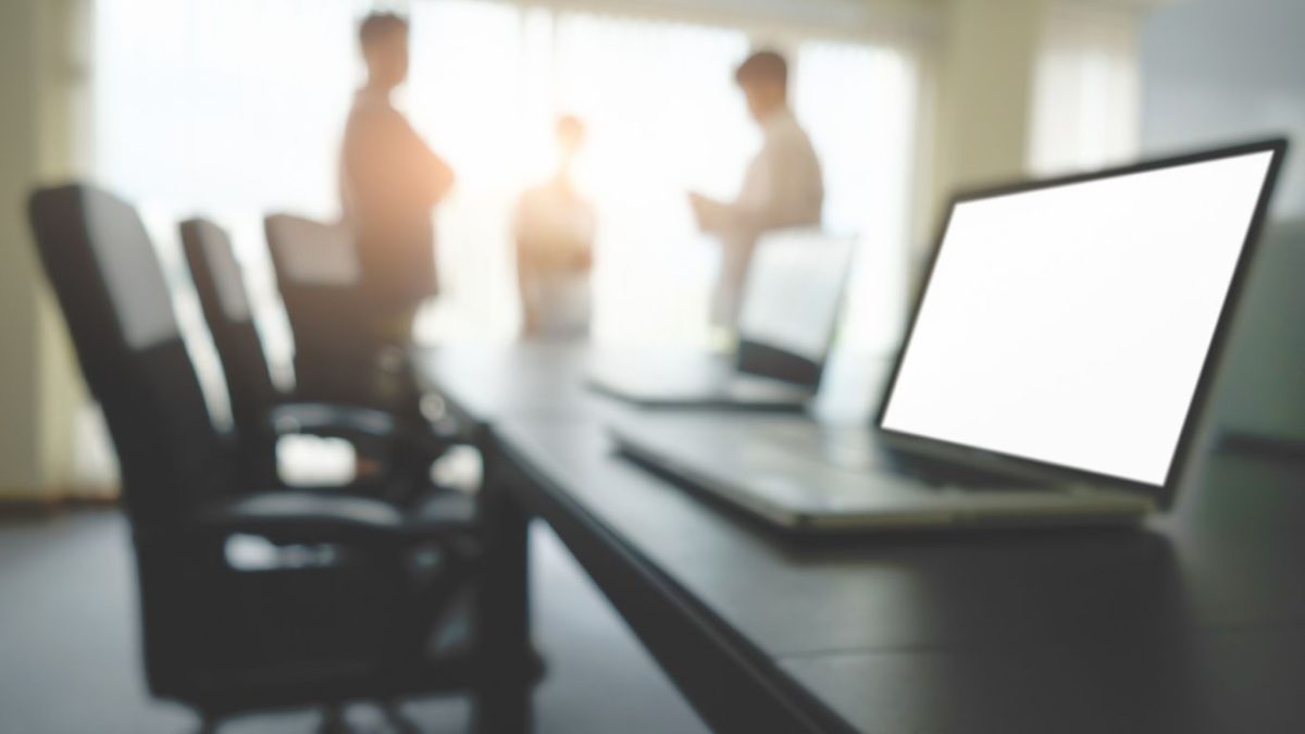 Saúde mental no trabalho: nova norma obriga empresas a adotarem medidas de prevenção a riscos psicossociais a partir de maio