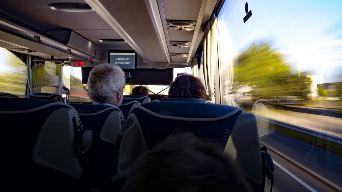 Totvs vende participação na RJ Participações para Clickbus por R$ 49,6 milhões com apoio do BMA Advogados