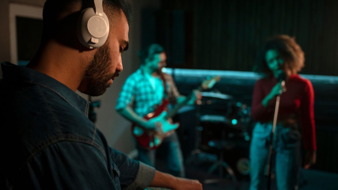 IA na indústria musical: aspectos mercadológicos e seus impactos jurídicos