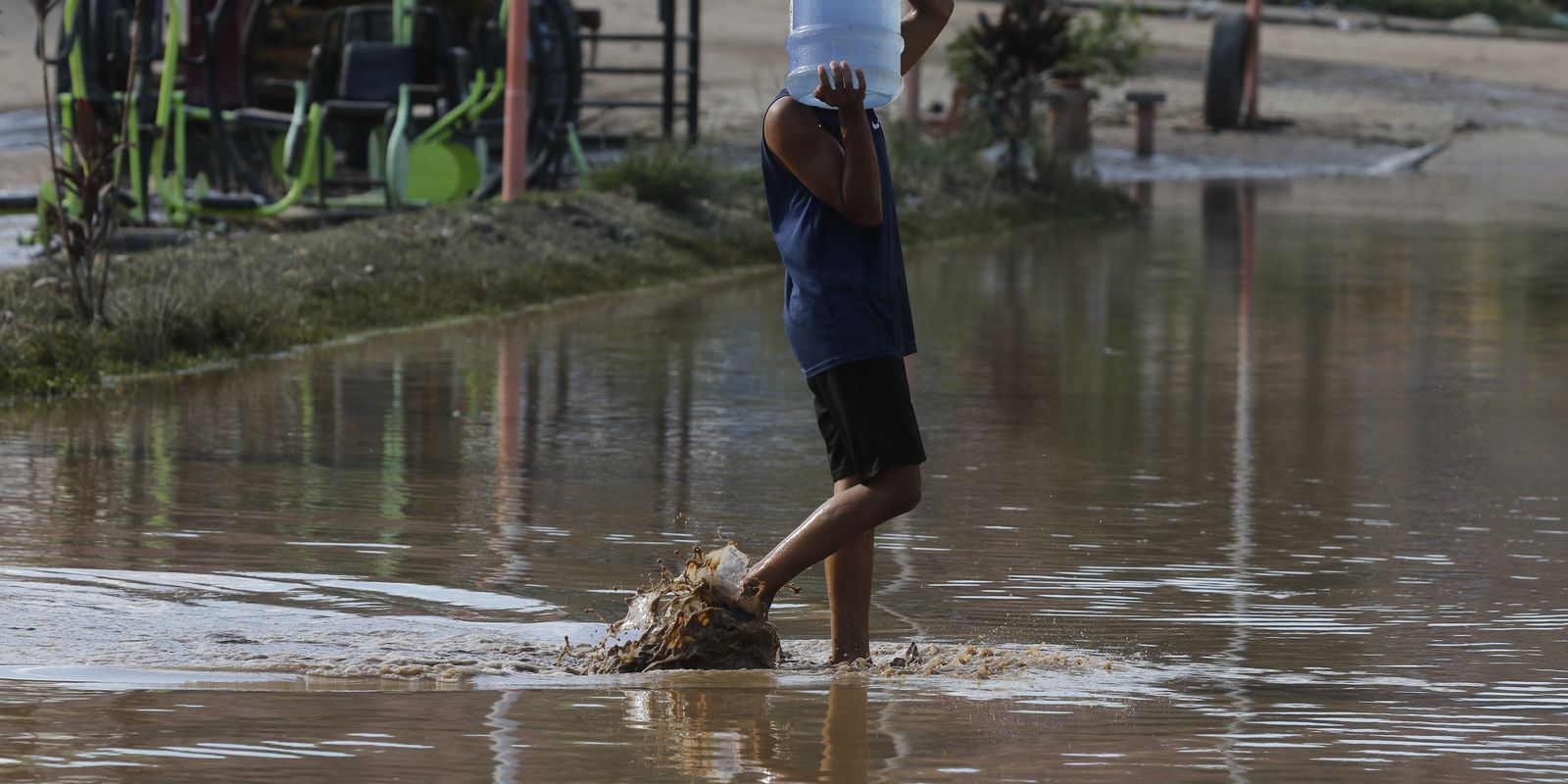 Chuvas se repetem, tragédias também: Brasil investe menos da metade do necessário em drenagem urbana