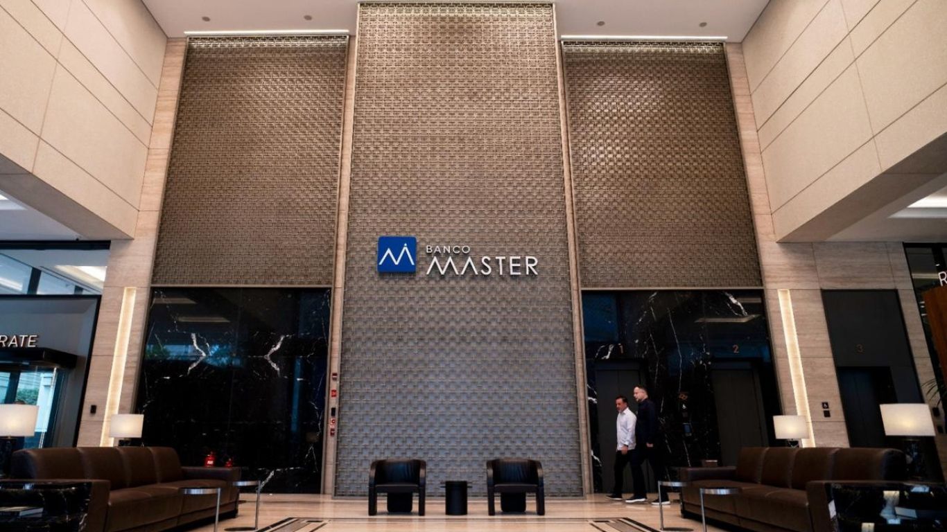 Executivos envolvidos no caso do Banco Master são liberados