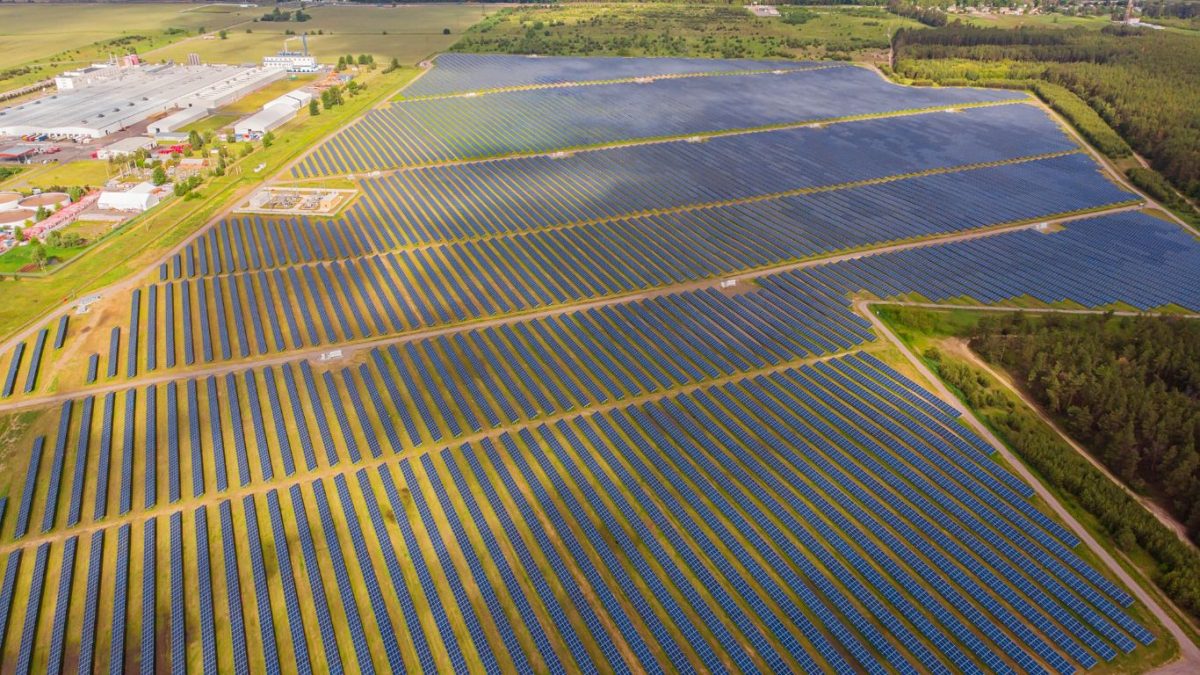 Rolim Goulart Cardoso e Madrona Fialho assessoram Auren Energia e Minasligas em acordo para produção de energia solar