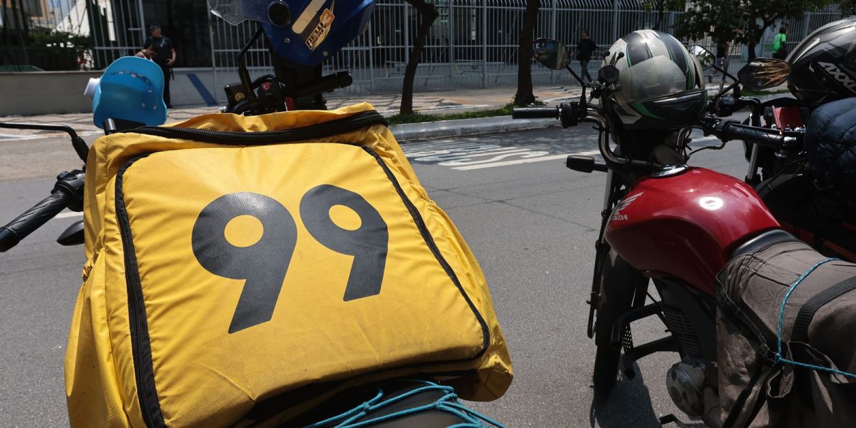 Justiça suspende decisão que barrava mototáxis em SP