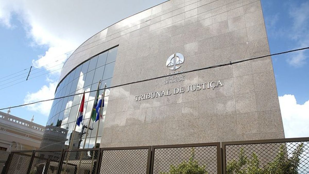 Justiça de Alagoas extingue ação por advocacia predatória e condena advogado por litigância de má-fé