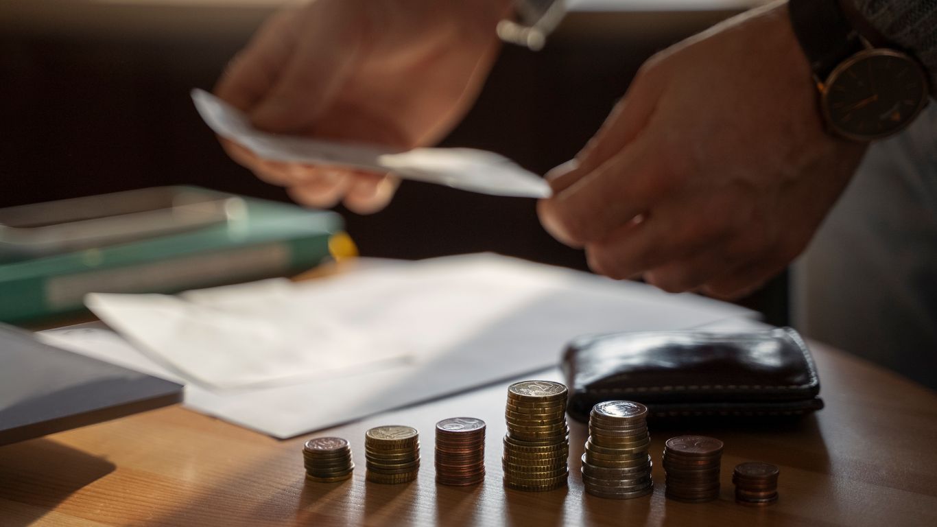 Tesouro paga R$ 1,1 bilhão em dívidas de estados e municípios em maio