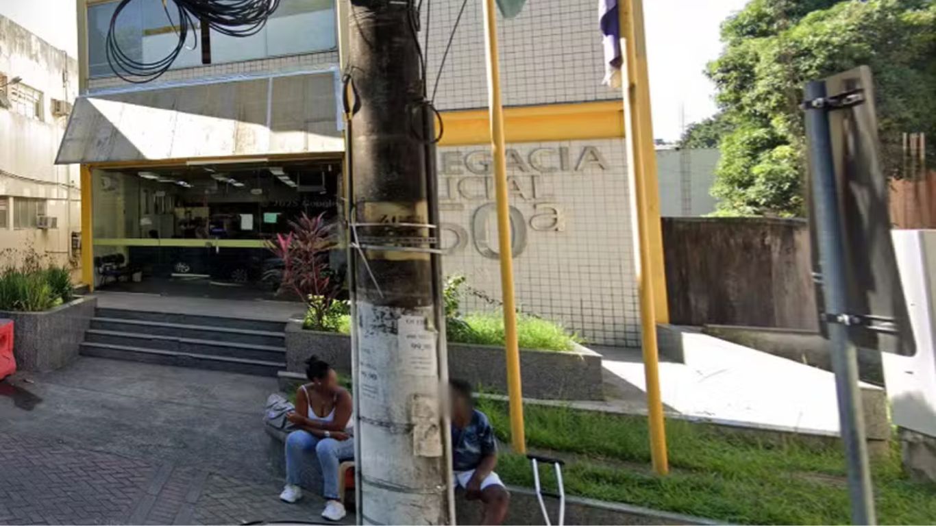 Polícia resgata 62 pacientes mantidos em cárcere privado em clínica no RJ