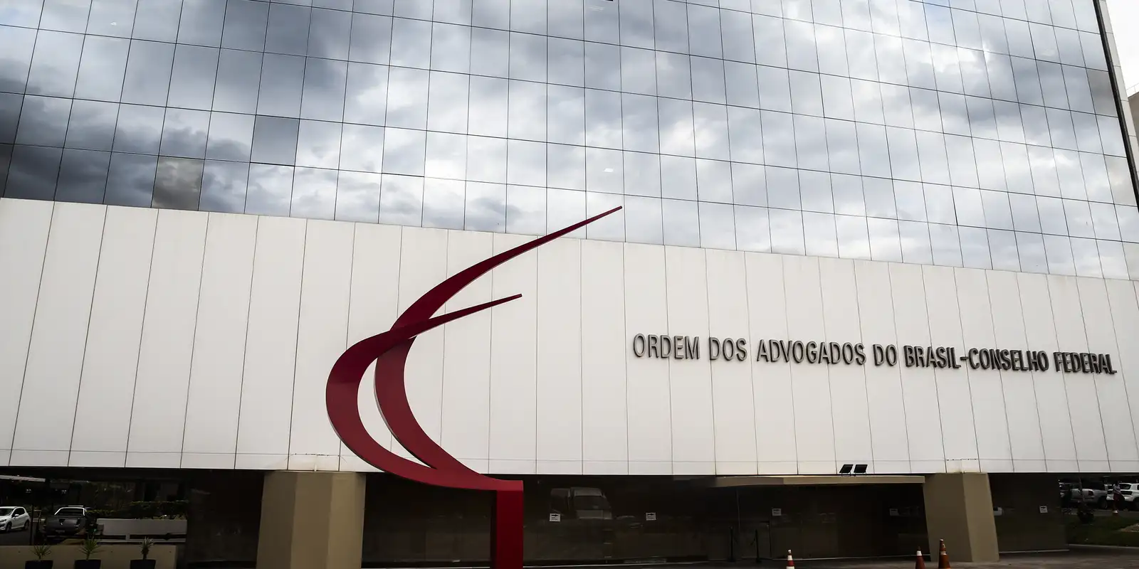 OAB proíbe inscrição de candidatos condenados por crimes de racismo
