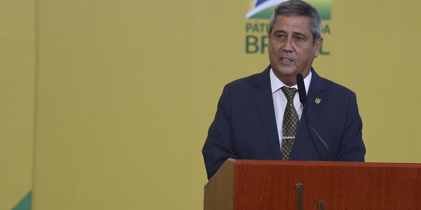 Braga Netto pede acareação com Cid na ação penal da trama golpista