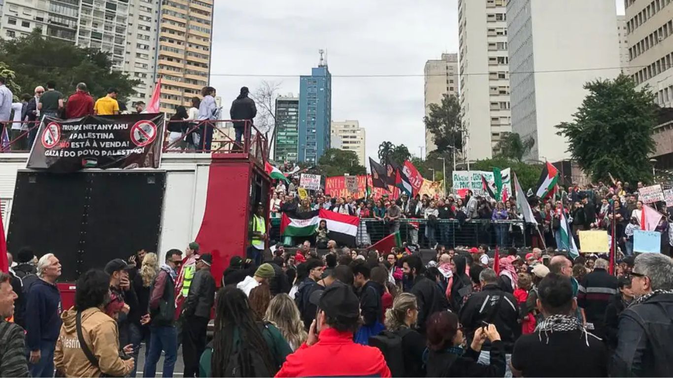 Marcha em São Paulo pede cessar-fogo em Gaza e ruptura com Israel