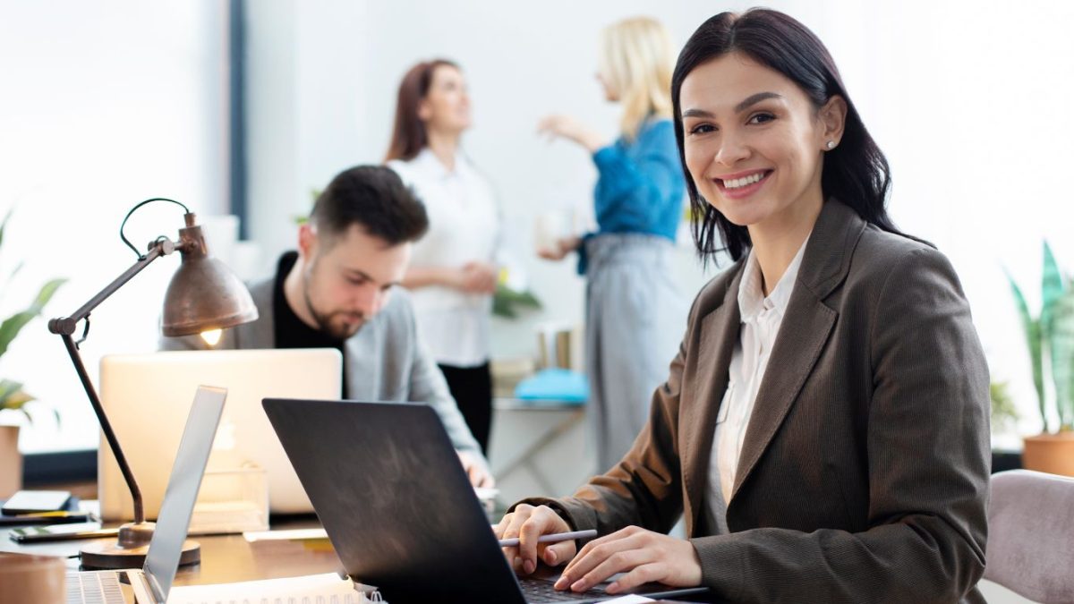 Oportunidades em SP: Sanofi e Sompo têm vagas de estágio afirmativas e Verisure está com programa de trainee