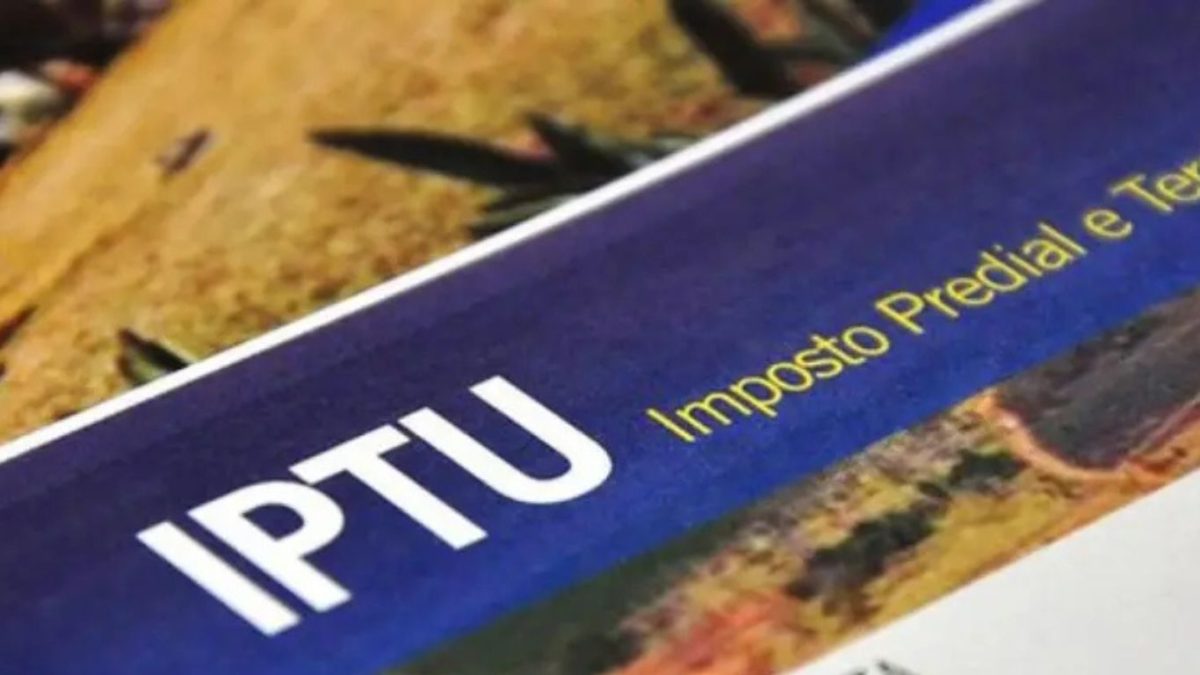 Servidora é condenada por favorecer marido com isenção indevida de IPTU