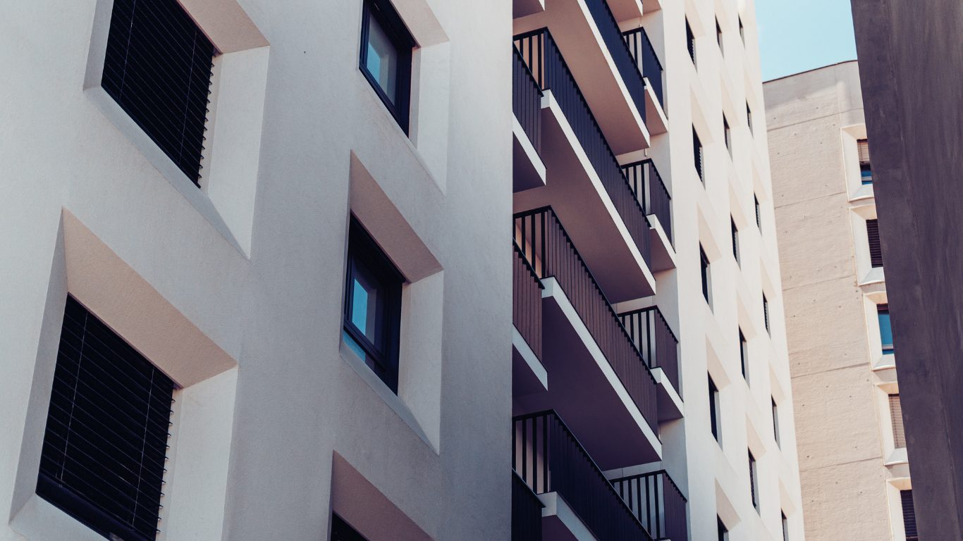 Responsabilidade conjunta entre vendedor e comprador por dívida condominial será analisada pelo STJ