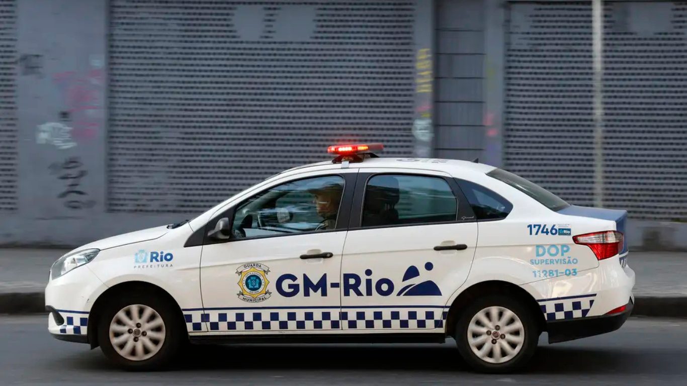 Câmara do Rio aprova uso de arma de fogo por Guarda Municipal