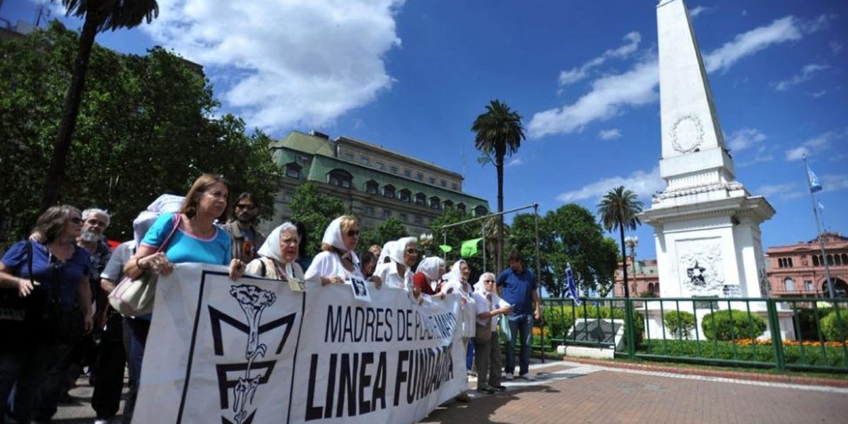 Avós da Praça de Maio identificam 140° neto sequestrado pela ditadura