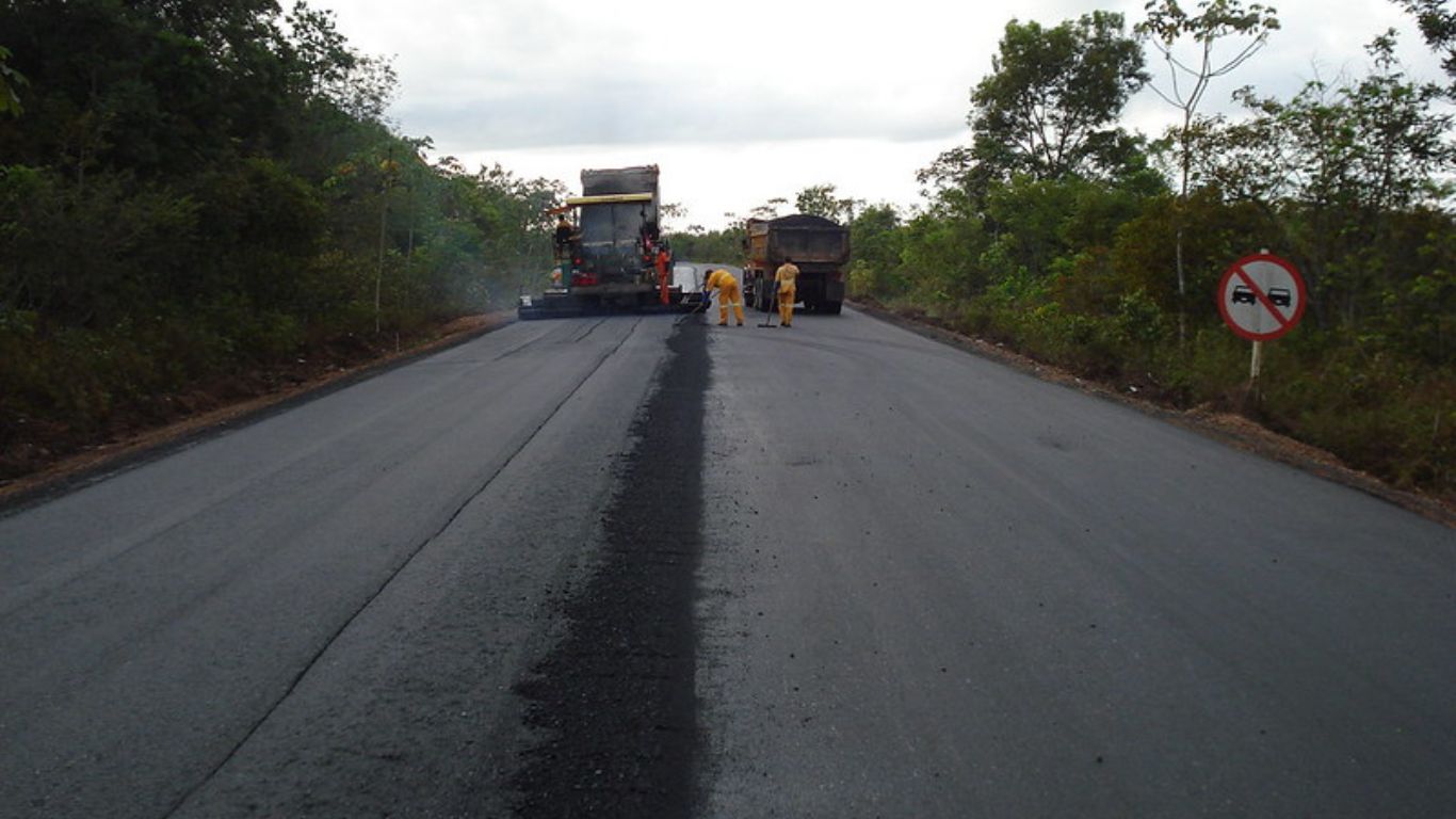 PF e CGU apuram desvio de R$ 32 milhões em contratos da BR-156 no Amapá