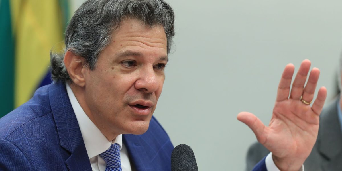 Governo prepara plano emergencial contra tarifaço dos EUA