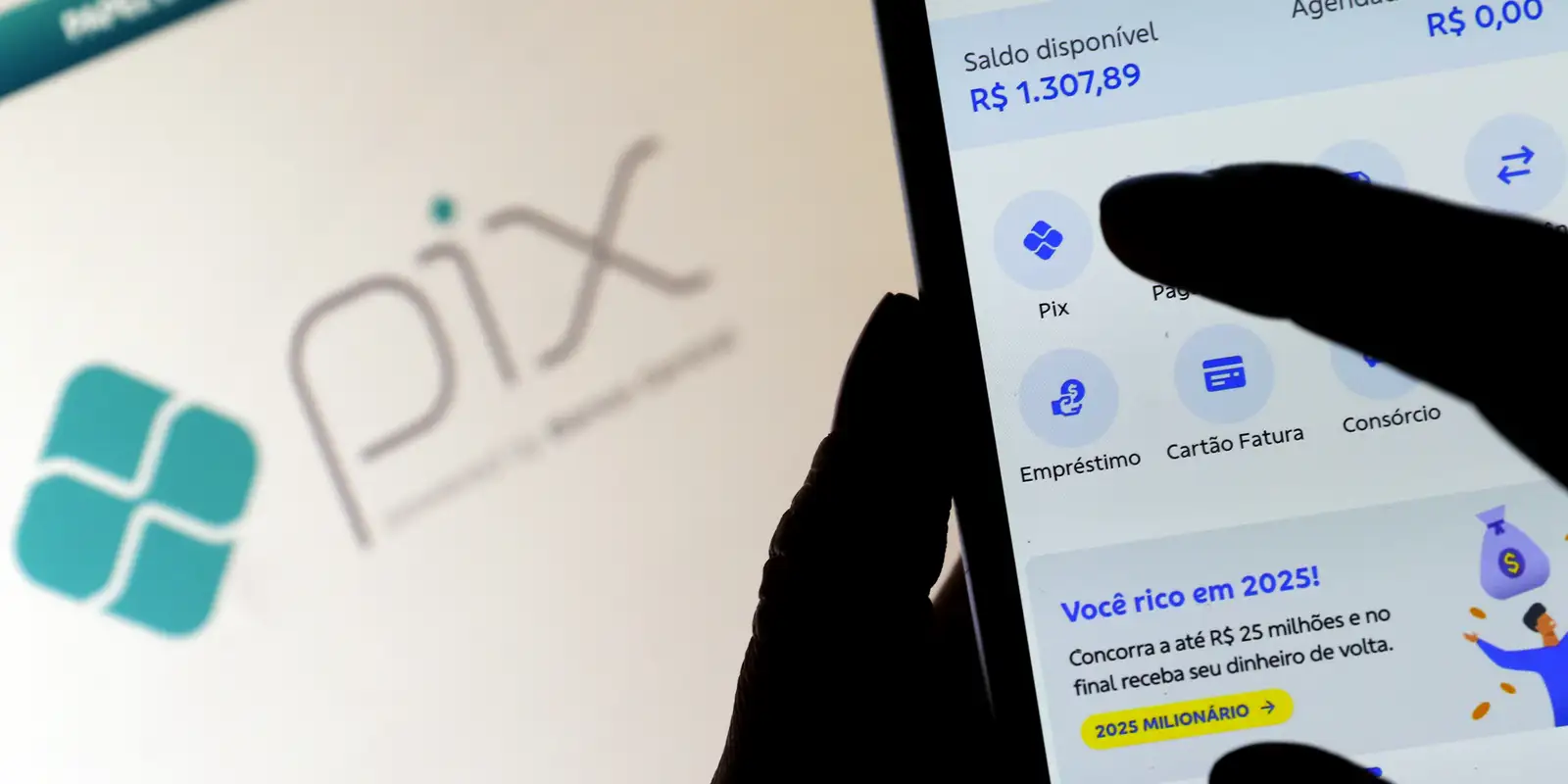 EUA abrem investigação contra práticas comerciais do Brasil e miram sistema de pagamentos como o PIX