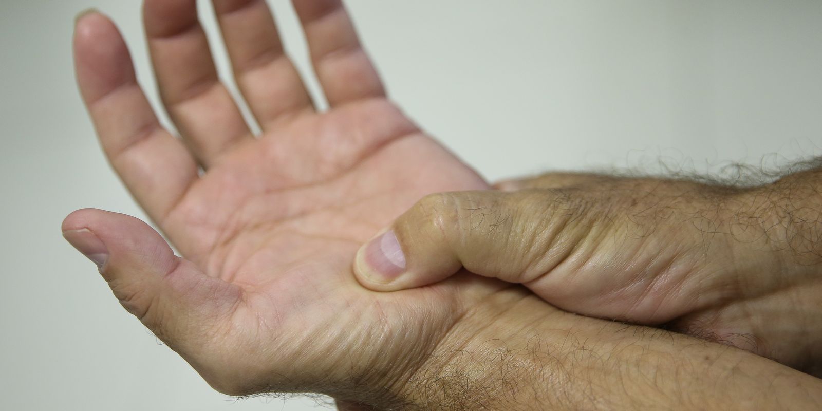 Nova lei reconhece fibromialgia como deficiência: entenda os impactos legais e os direitos garantidos a partir de 2026