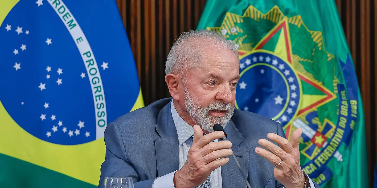 Lula participa no Chile de cúpula internacional pela democracia ao lado de Boric, Petro e Sánchez