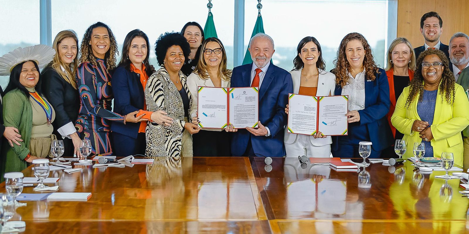 Nova lei reserva 30% das vagas em conselhos de estatais para mulheres