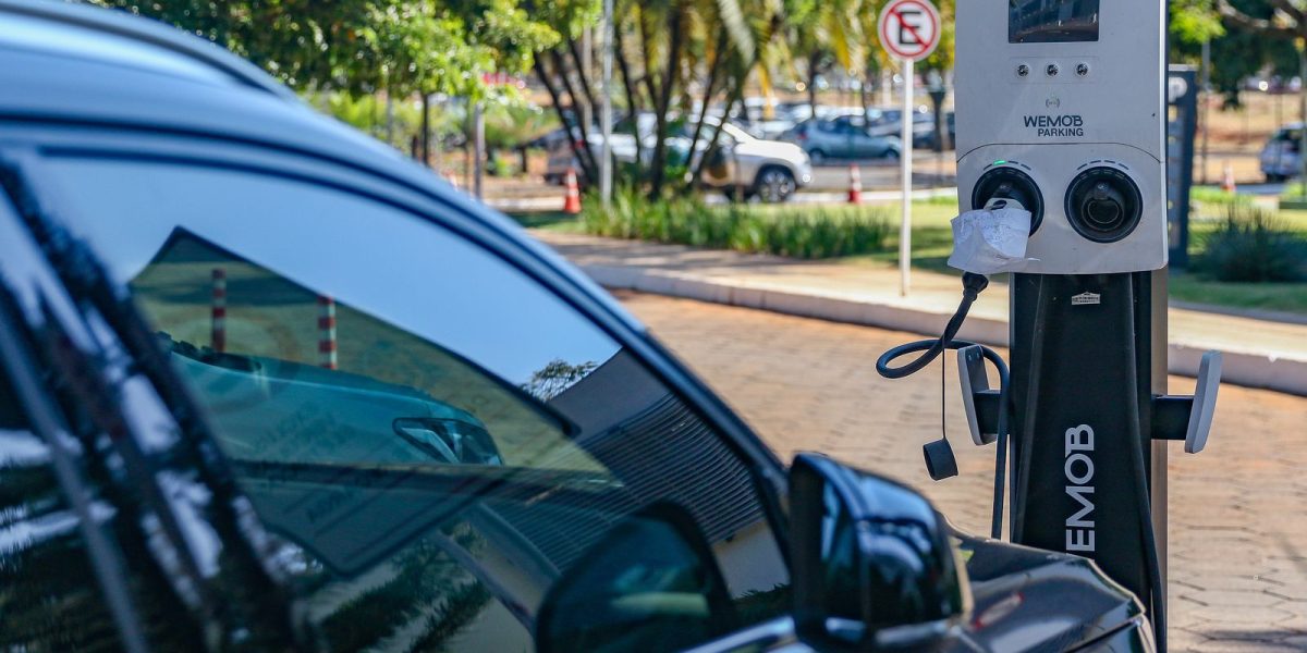 Montadoras apoiam decisão do governo sobre aumento de tarifas para veículos elétricos