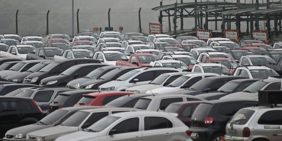 Montadoras travam embate com BYD por tarifas de carros elétricos no Brasil