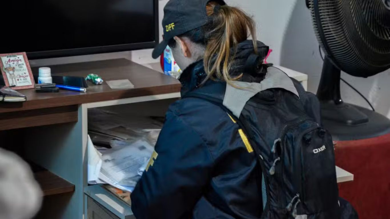 Polícia Federal investiga rede que aliciava brasileiras para tráfico sexual na Europa