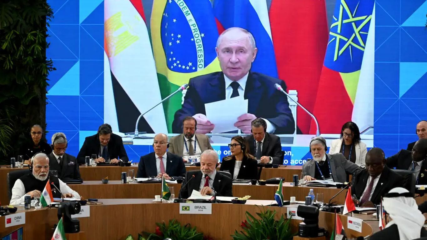 Putin defende Brics como organização-chave com influência em expansão 