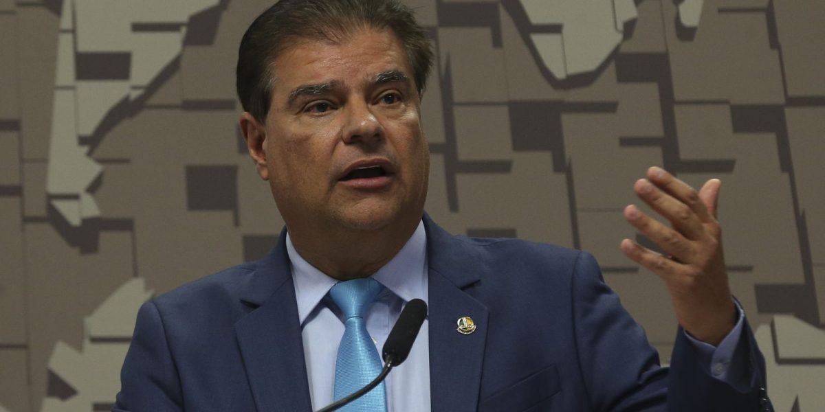 Senadores brasileiros buscam diálogo em Washington para tentar reverter tarifa imposta por Trump