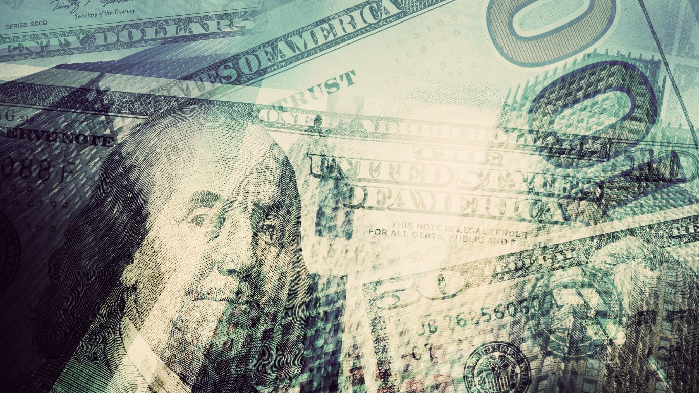 Tarifa de Trump pressiona dólar e bolsa, mas mercado modera perdas ao longo do dia