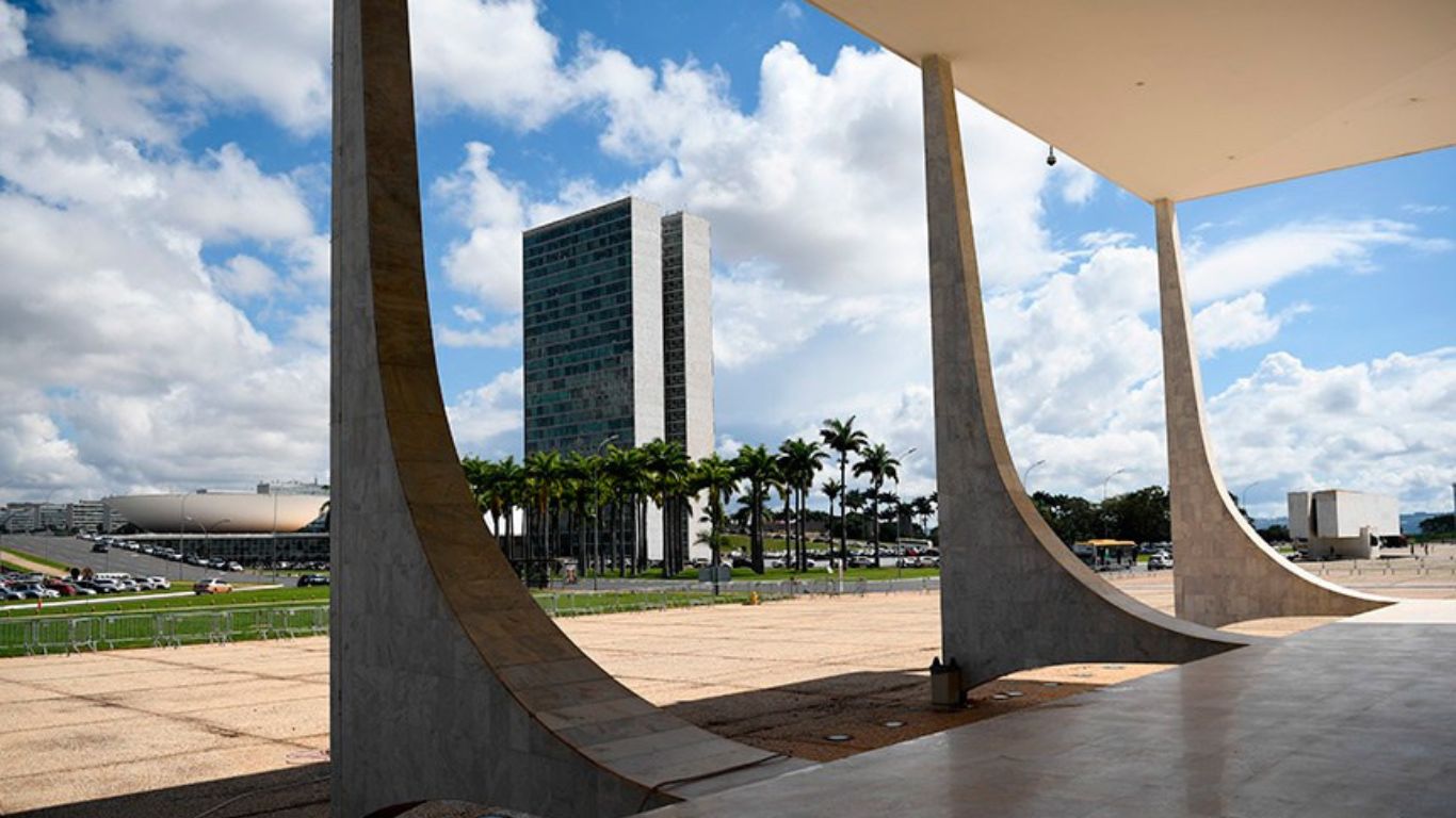 Sem acordo sobre IOF, impasse entre governo e Congresso será decidido pelo STF