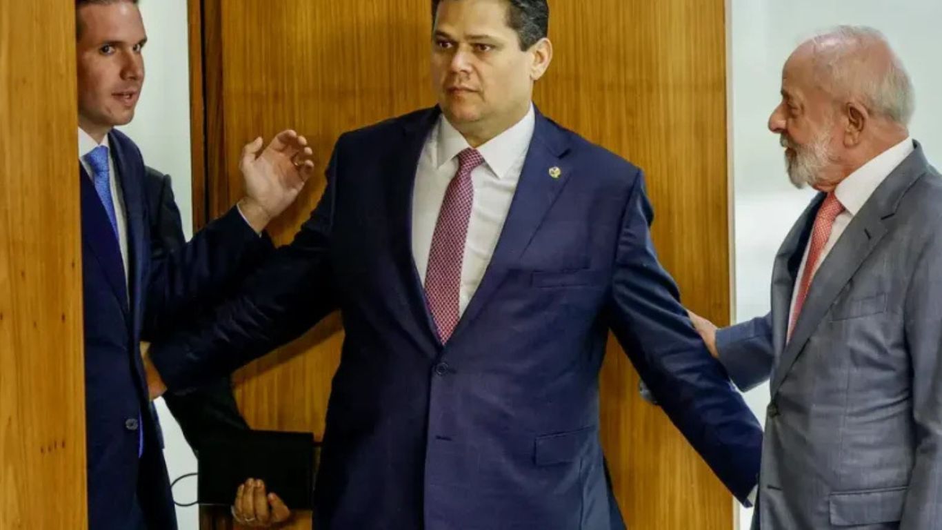 Pesquisa Quaest revela desgaste de Lula na Câmara e avanço da oposição