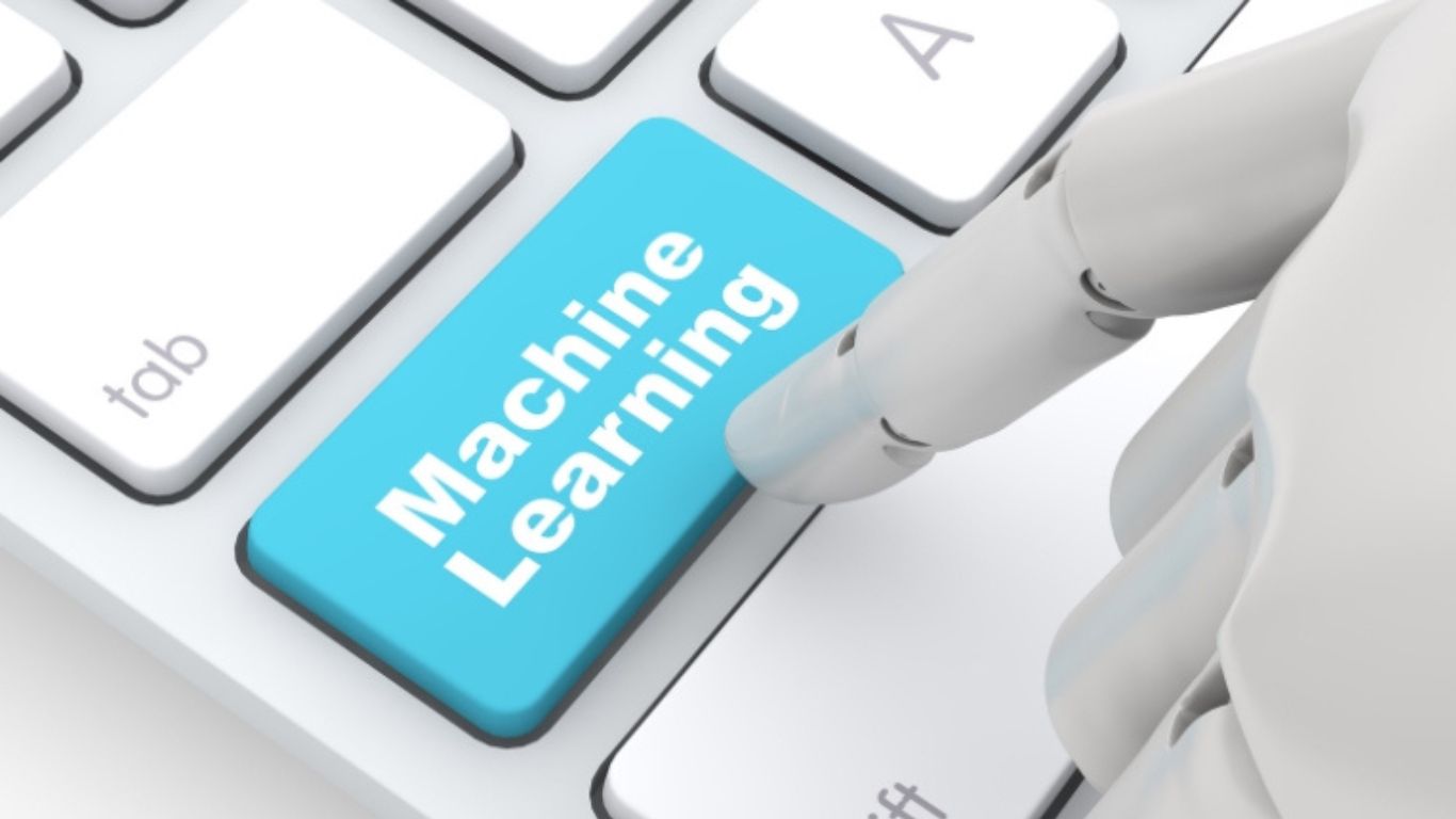 BairesDev abre 5 mil bolsas gratuitas para formação em machine learning com foco em IA aplicada e projetos reais