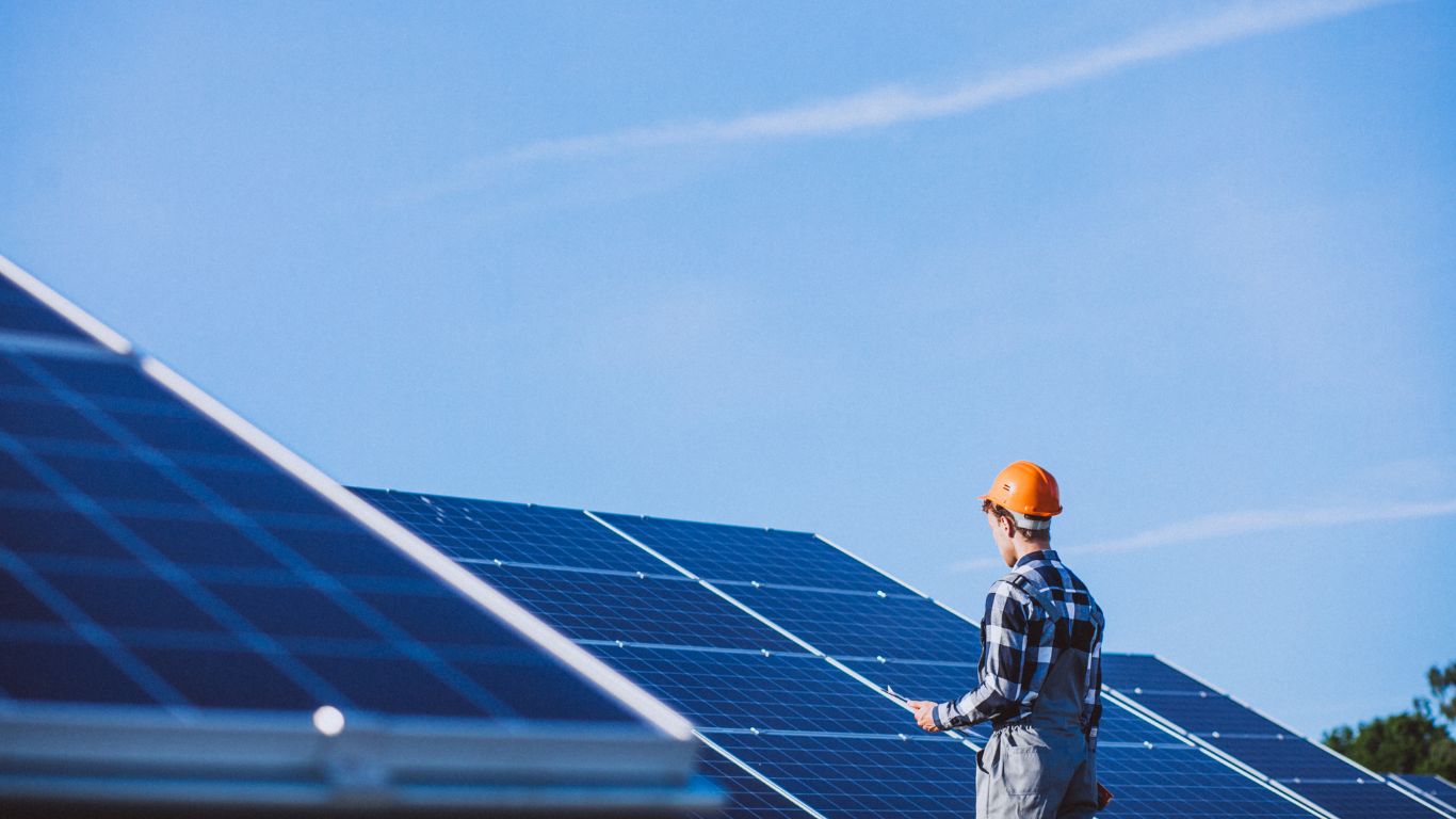 Stocche Forbes, PMK e Vieira Rezende atuam em emissão de debêntures de R$ 93 milhões da Thopen Solar