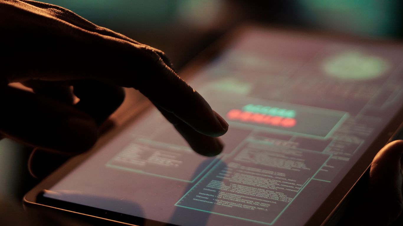Proposta quer permitir bloqueio imediato de valores em golpes via Pix sem ordem judicial